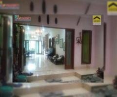 Rumah 2,5 Lantai Nempel Permata Hijau