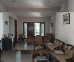 Dijual Rumah Besar dalam Komplek di Jati Cempaka Pondok Gede