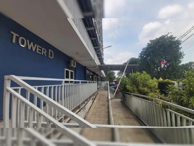 Dijual Kios Usaha/Kantor di bawah Apartemen, Depan Asrama Haji Bekasi