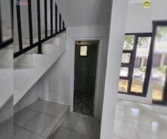 Rumah hook dijual dalam Cluster di Rawalumbu