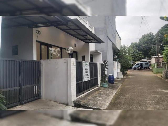 Rumah plus Ruang Usaha siap huni bebas banjir di Jakasampurna