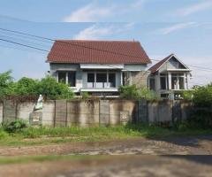 Jual Tanah 2000 meter dan Rumah Hampir Jadi Jatisampurna